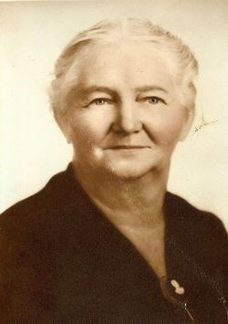 Pearl Gertrude Rose Brown[1]