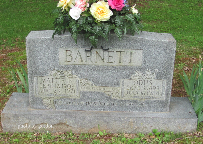Grave-BARNETT Mattie and Odus