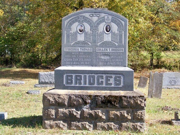 Grave-BRIDGES Virginia Thomas & Cullen T