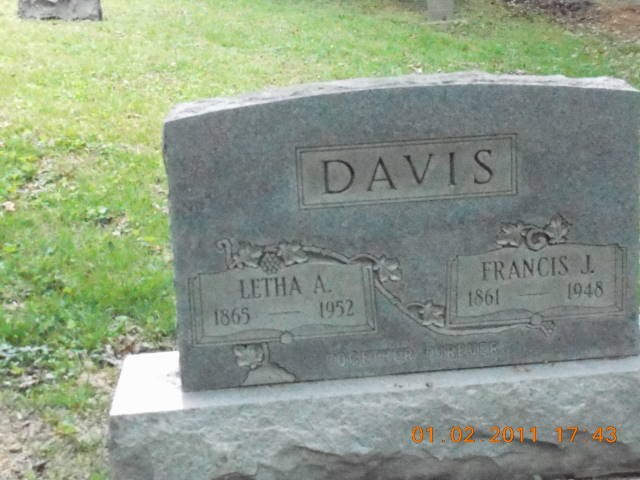 Grave-DAVIS Letha and Francis