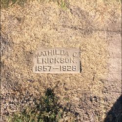 Grave-ERICKSON Mathilda