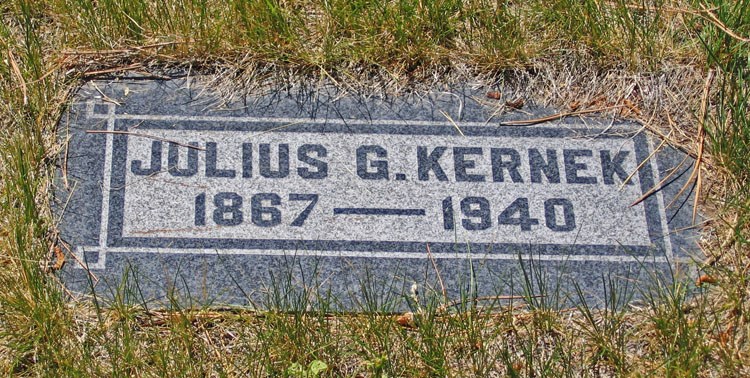 Grave-KERNEK Julius G