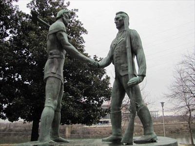 Statue of Donelson & Robertson